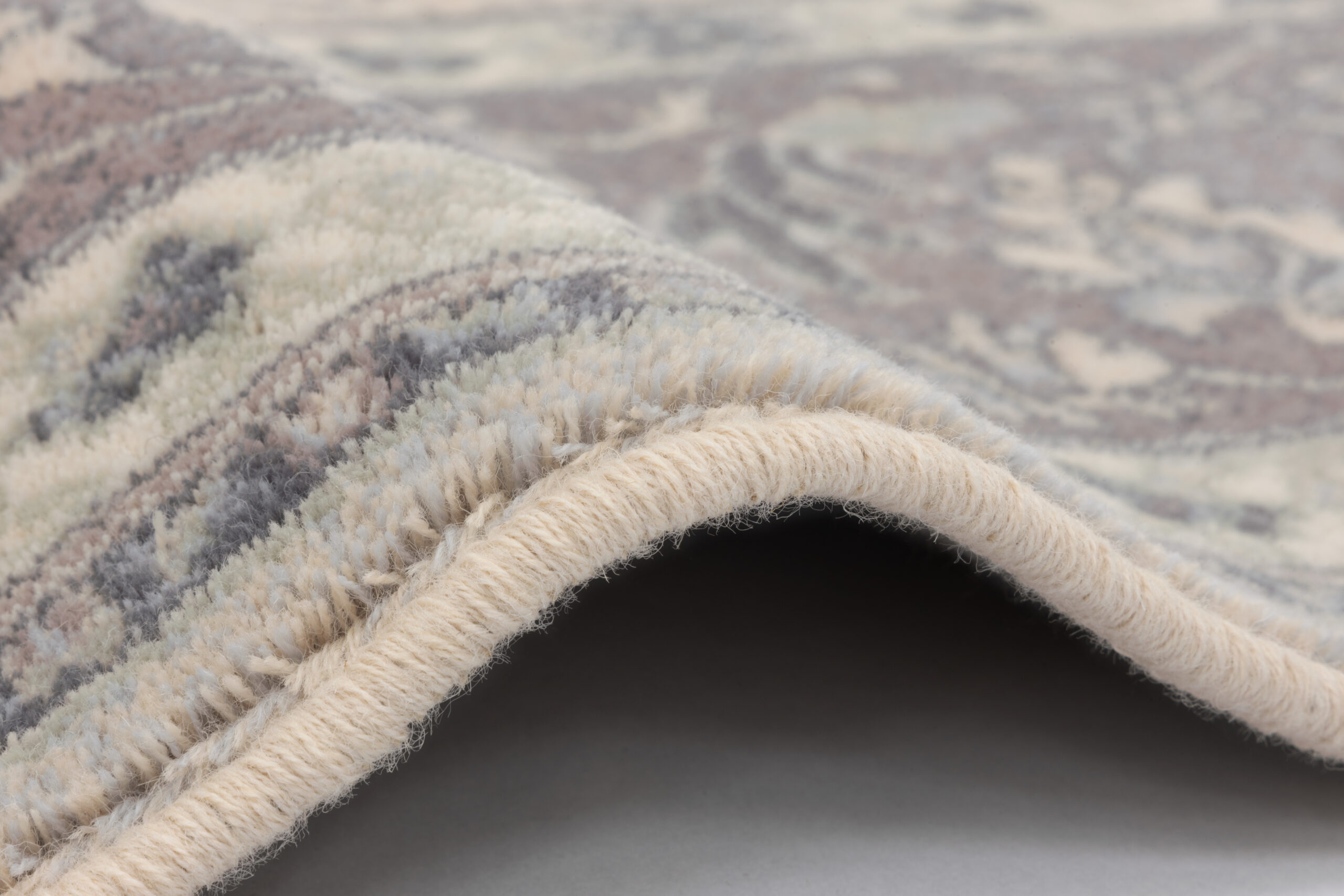 ISFAHAN LEYLA alabaster L scaled