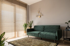 Elegant,Living,Room,With,Big,Window,Wall,Behind,Wooden,Blinds,