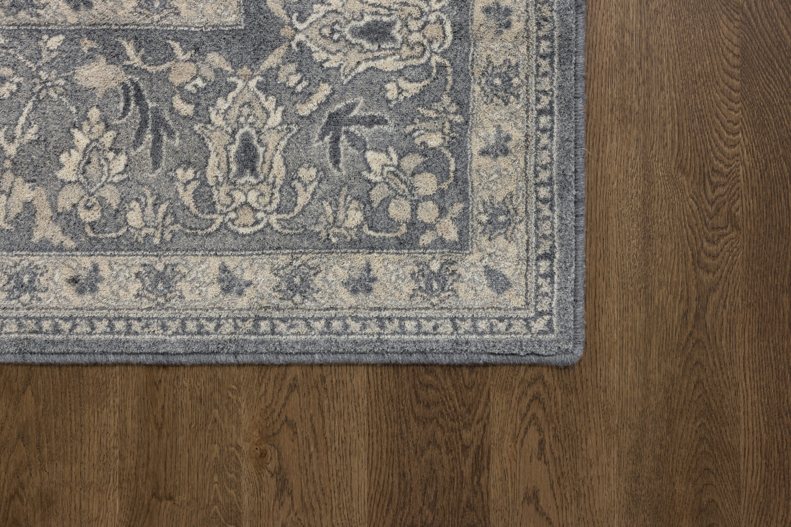 ISFAHAN LEYLA graphite R scaled