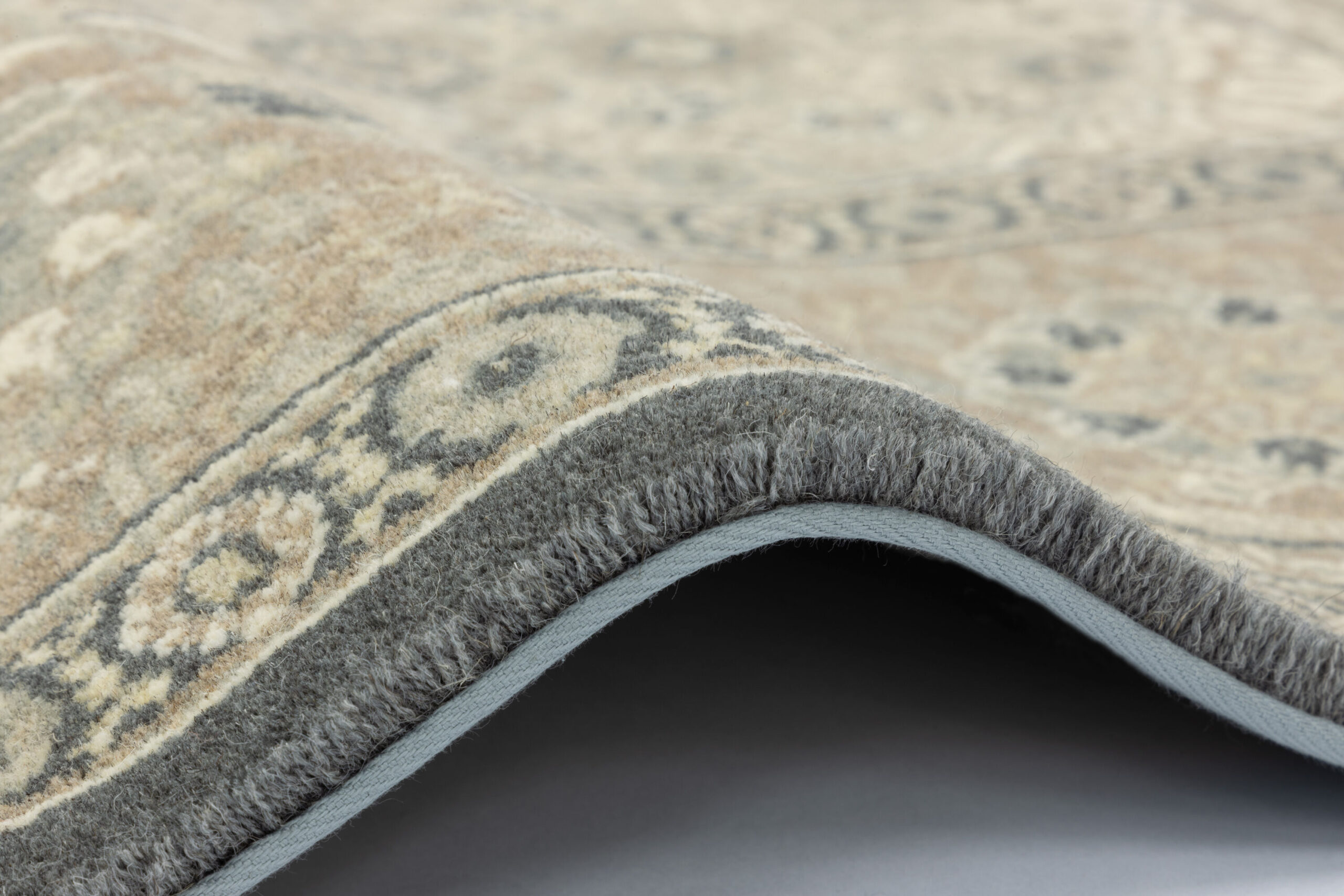 REGIUS 1.0.8 MAUR bez beige 2 00x3 00 L large