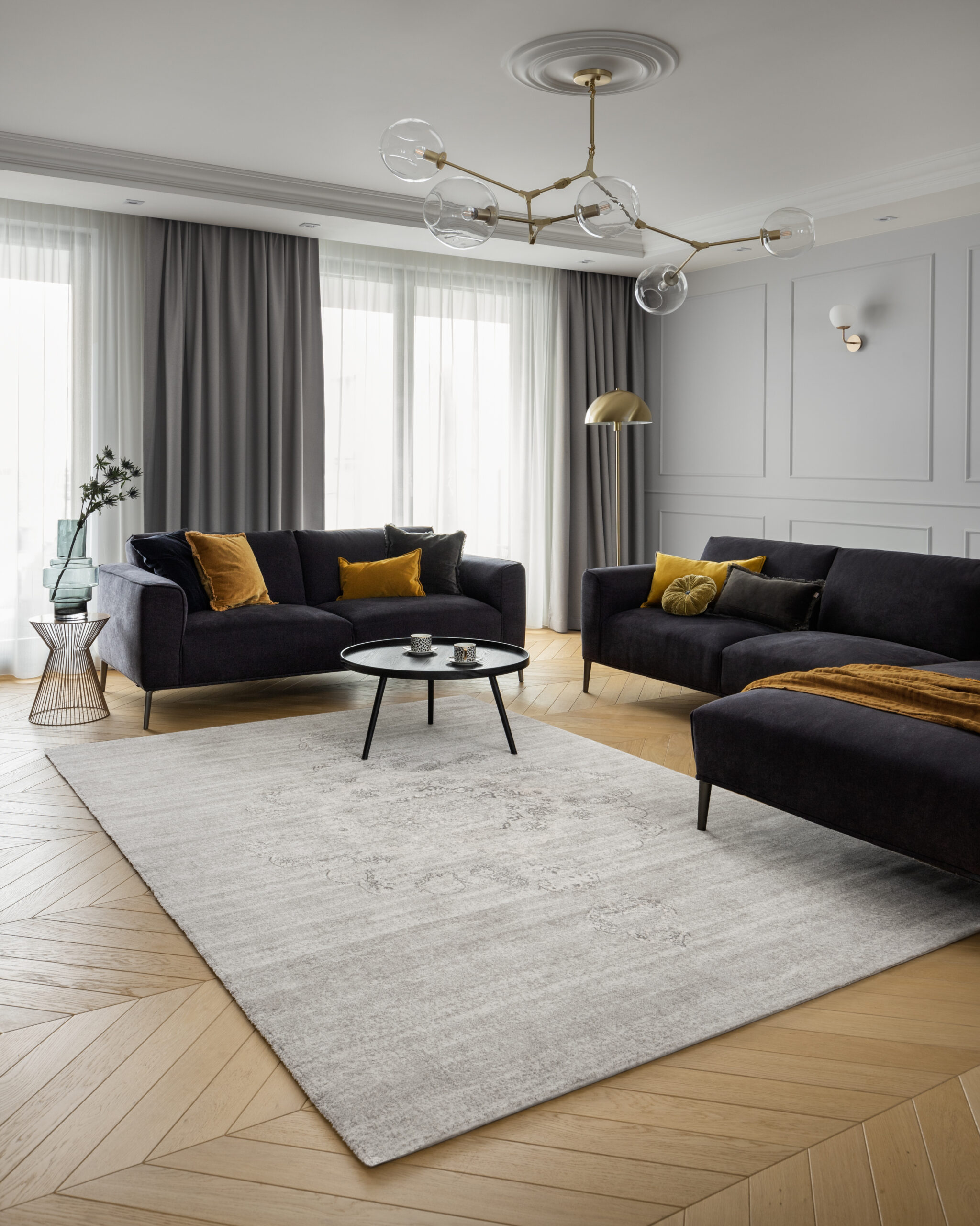 Madison popielaty 2 scaled