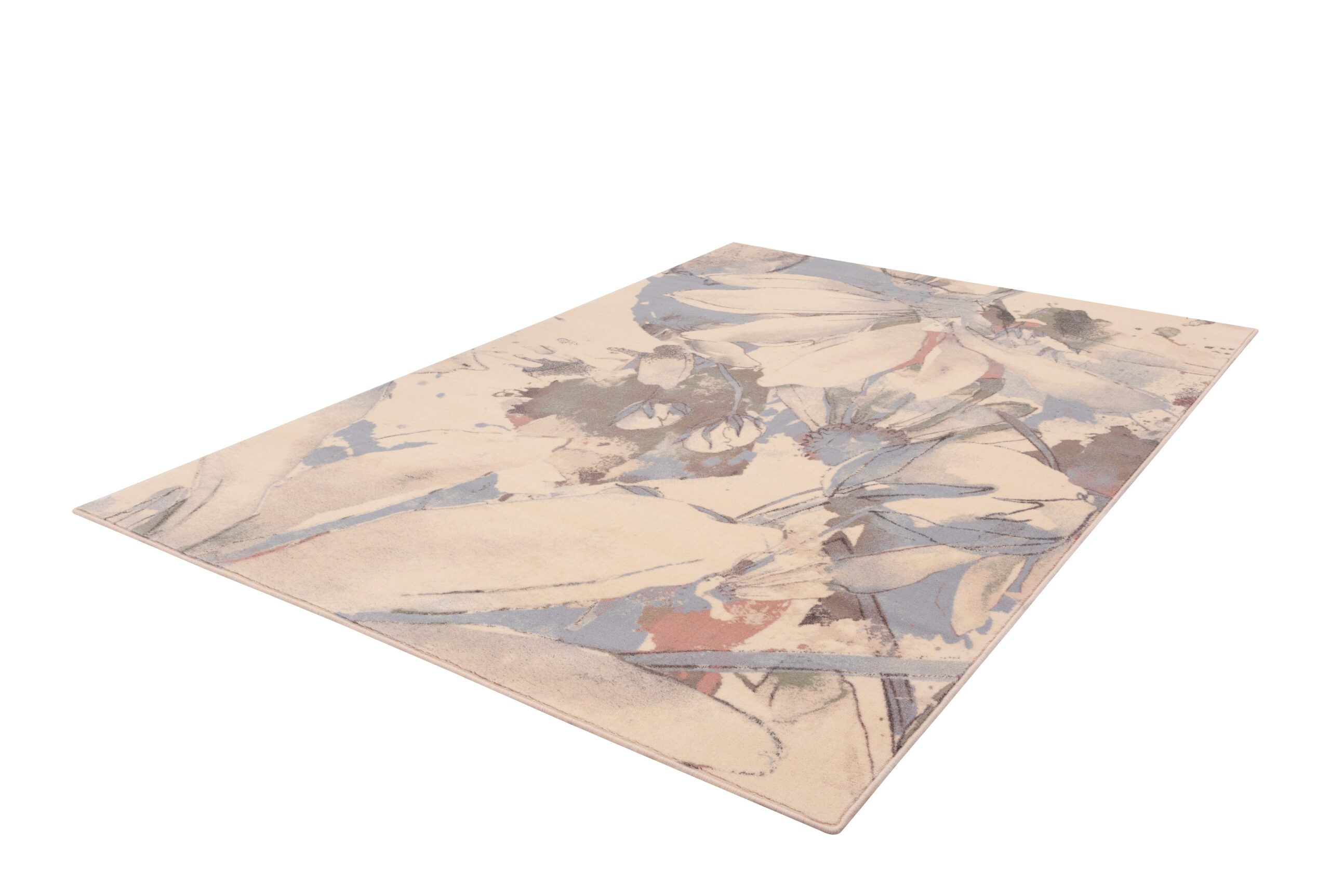 Lilia Alabaster 1 scaled