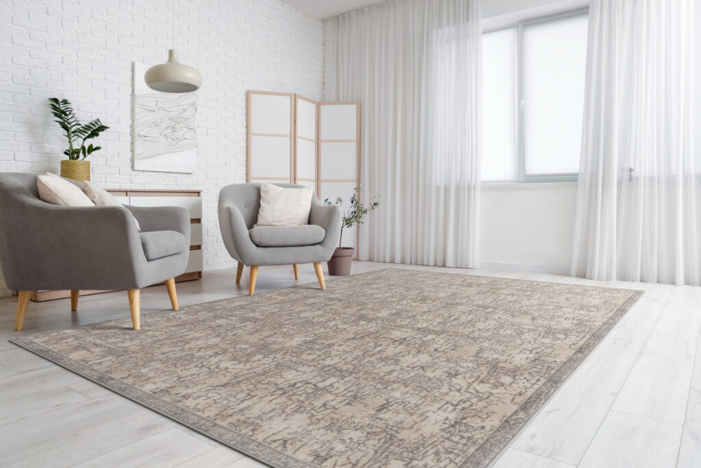 Interior,Of,Stylish,Living,Room,With,Folding,Screen,,Chest,Of