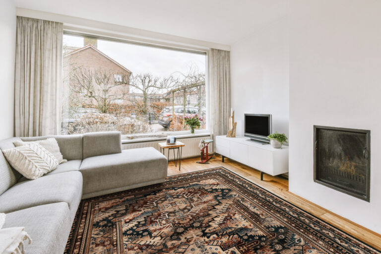 Stylish,Interior,Design,Of,Living,Room,With,Gray,Corner,Couch